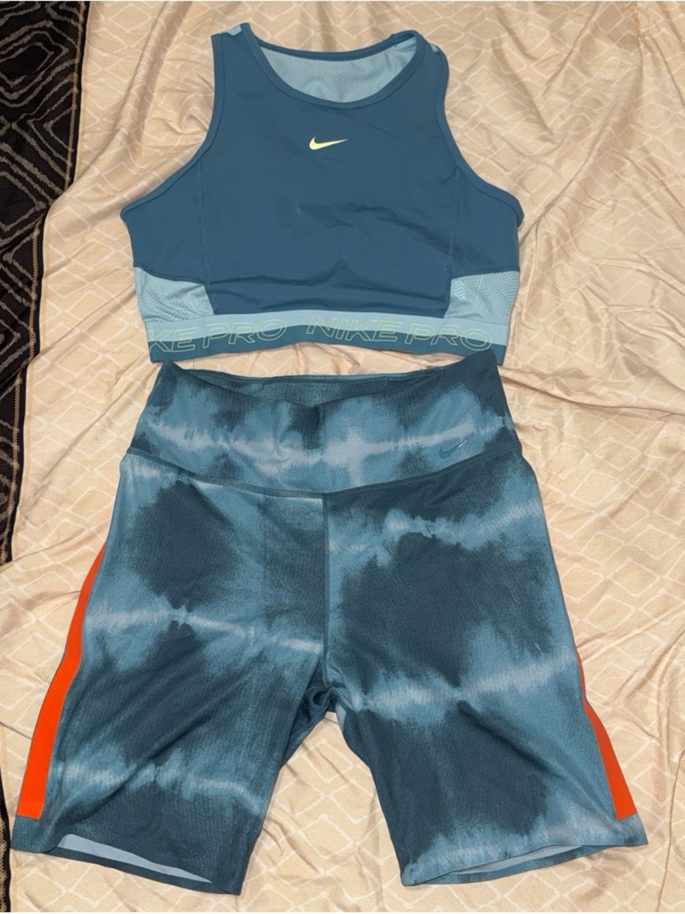 Nike Women’s ' Blue Tie-Dye Bike Shorts Set